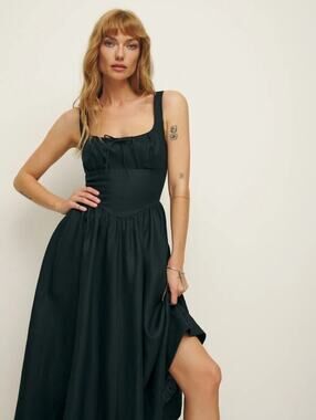 reformation maribel linen dress The Maribel from Reformation is a midi dress fitted